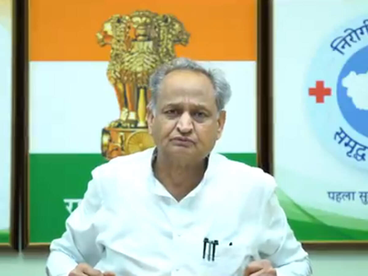 Ashok Gehlot meets governor, Cong MLAs on 'dharna' at Raj Bhawan demanding Assembly session