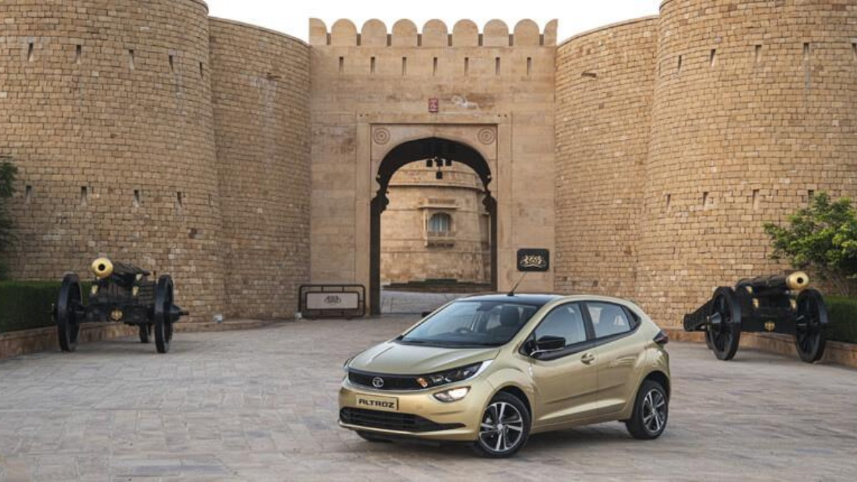 Tata Altroz XT Price Tata Altroz XT variant updated with auto climate