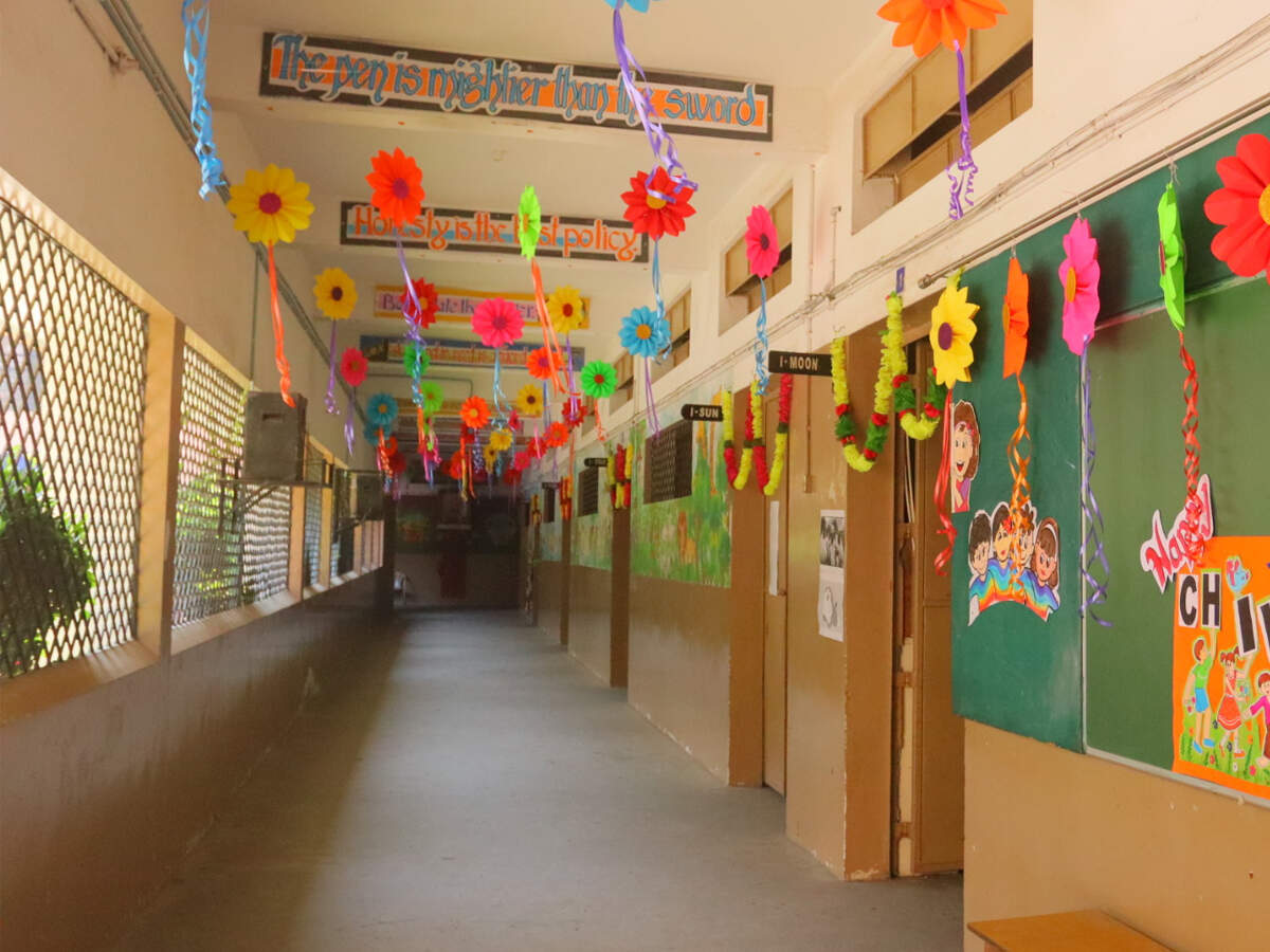 School Corridor Decoration Ideas