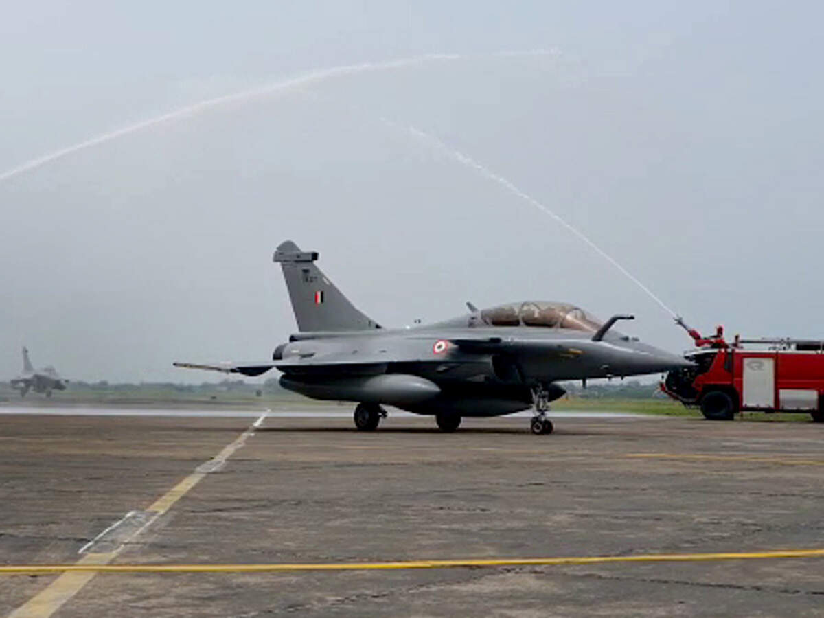 5 Rafales jets land at IAF airbase in Ambala