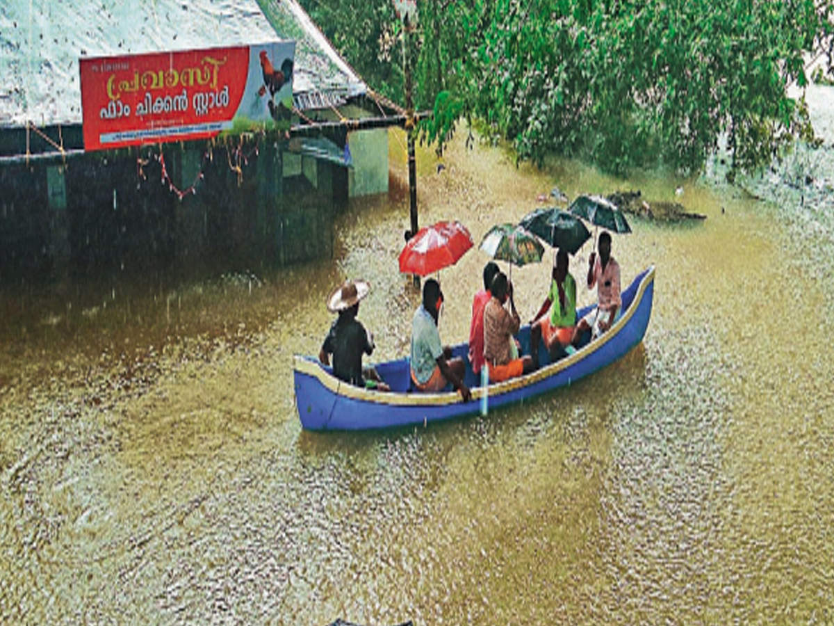 Low-lying areas in Mavoor were inundated in the heavy rains in Kozhikode on Friday