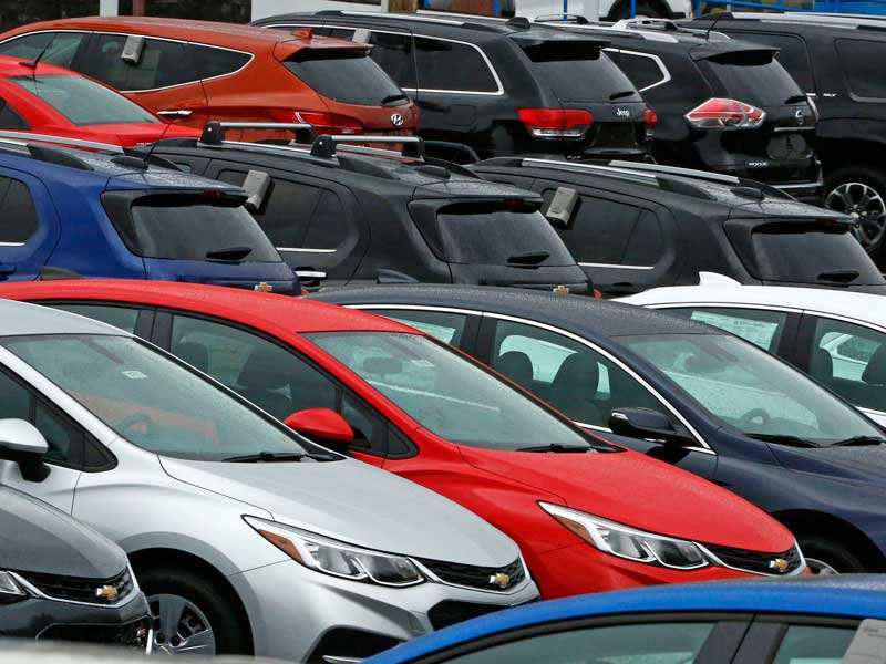 Passenger vehicle retail sales dip by 25% in July - Times of India