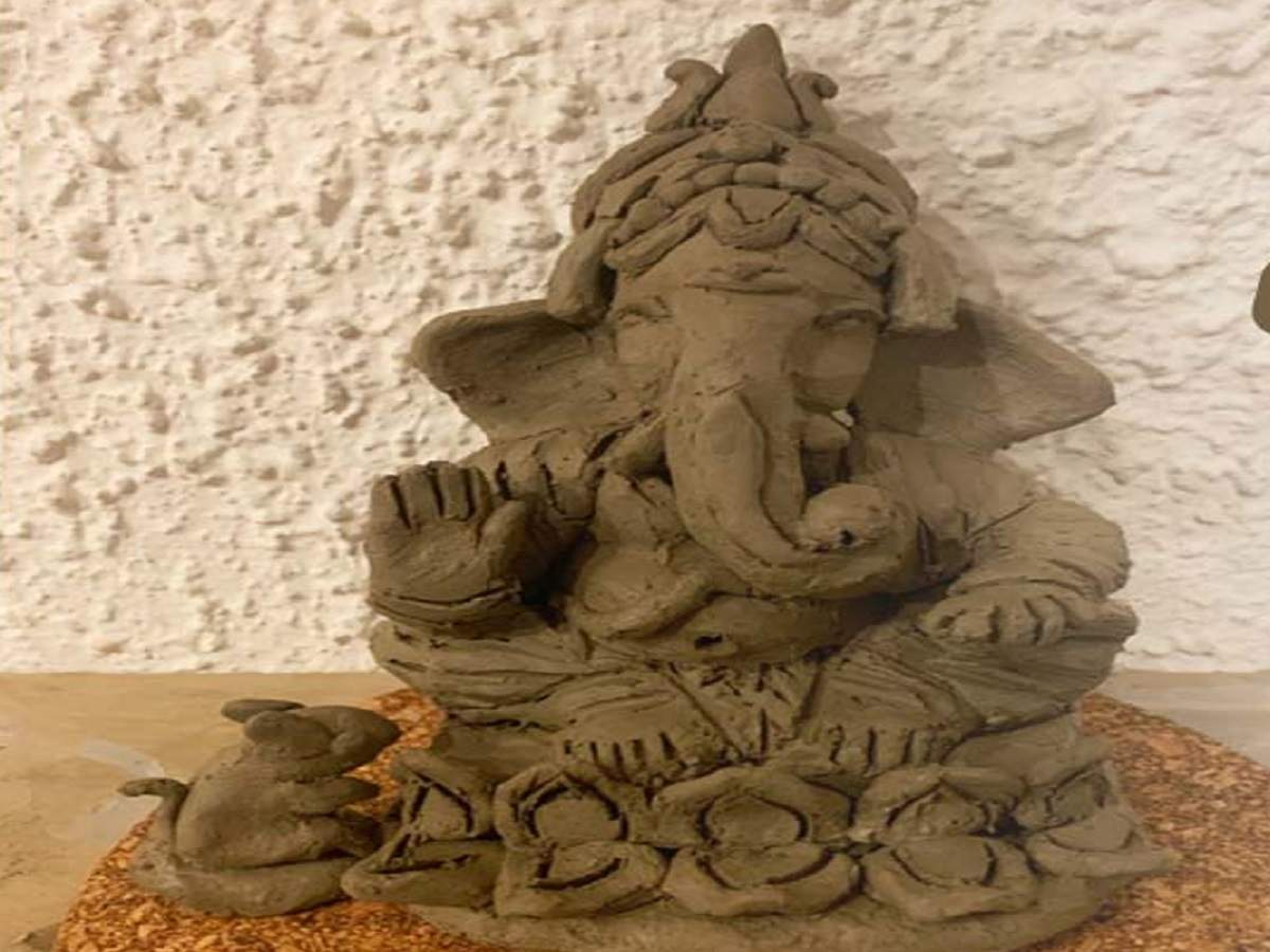 Simply99 Ganesha Making With Clay How To Make Ganpati Making Murti At ...