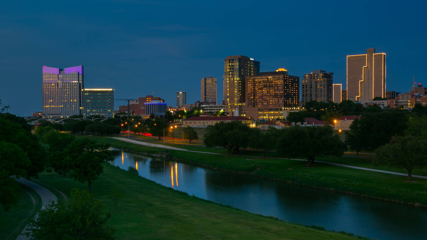 Why is Dallas-Fort Worth International Airport the busiest in the world right now?