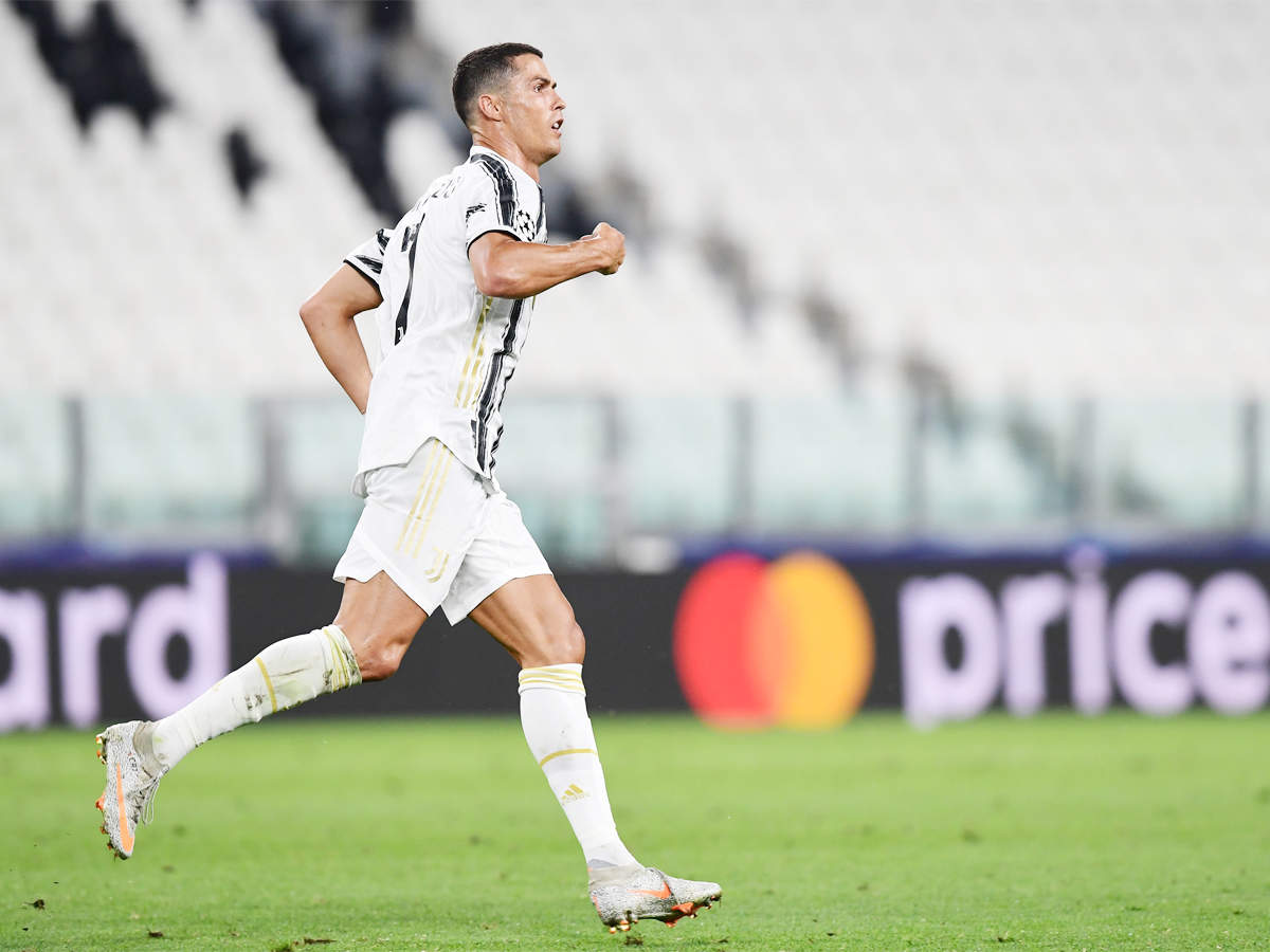 PHOTOS: Ronaldo continues scoring run in Juventus win - Rediff.com