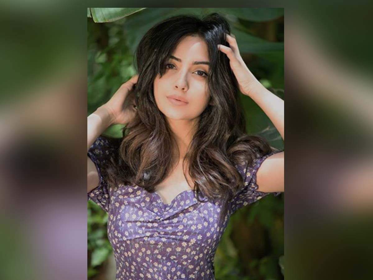 Photo: Kashmira Pardeshi looks alluring in her latest picture | Marathi  Movie News - Times of India