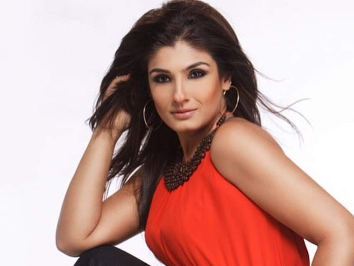 Videos: Raveena Tandon's dramatic signature step will take you back in time | Hindi Movie News - Times of India Videos: Raveena Tandon's dramatic signature step will take you back in time | Hindi Movie News - Times of India