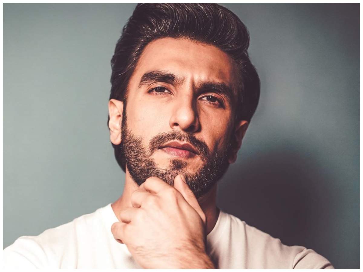 Ranveer Singh's killer looks will make your heart skip a beat; view pics