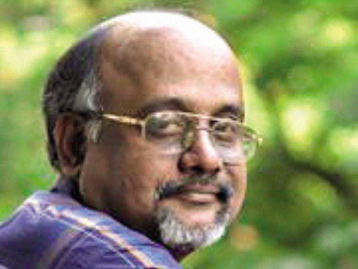 Sudhangan began his career as a reporter for ‘Thisaikal’ in 1978