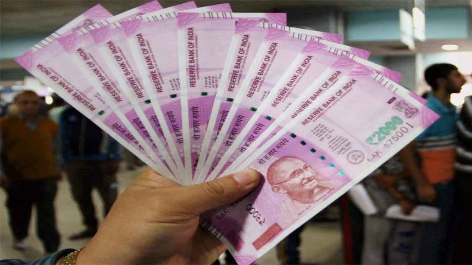 No decision to discontinue printing of Rs 2,000 notes: Finance ministry -  Times of India