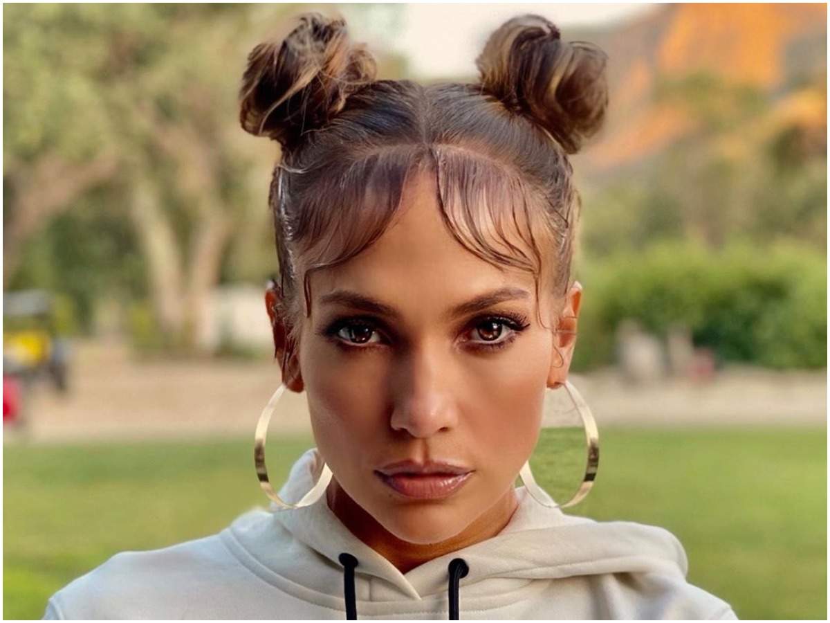 15 Ways to Wear Space Buns