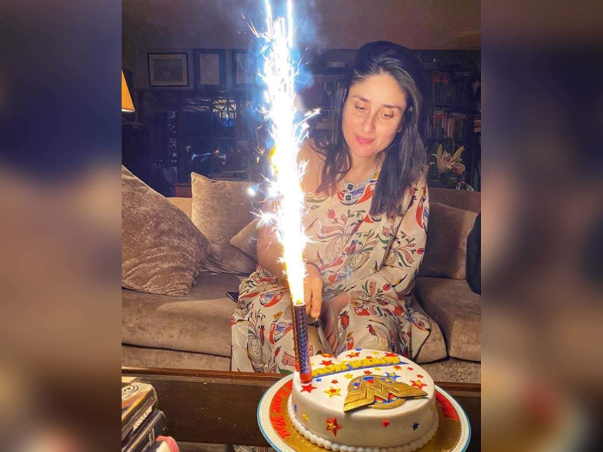 Kareena Kapoor Khan Cuts Super Mom Cake On Her Birthday Sister Karisma Shares A Beautiful Picture From The Celebration Hindi Movie News Times Of India