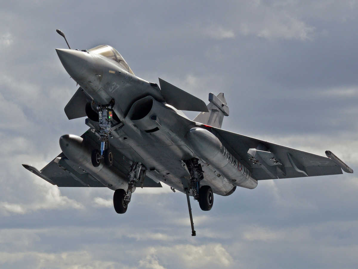 CAG slams French companies for not fulfilling Rafale offset terms