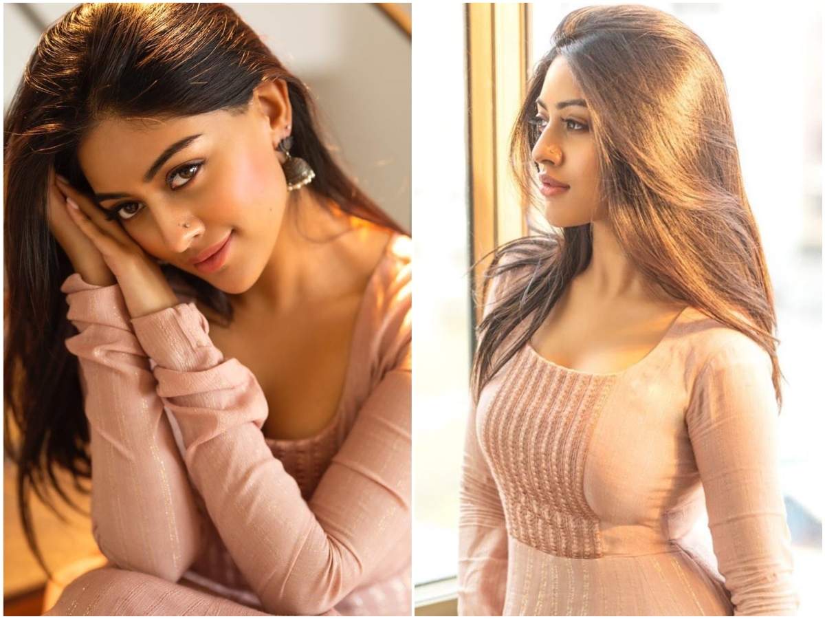 Anu Emmanuel's 'oh-so-pretty' ethnic look is sure to drive away your  mid-week blues | Malayalam Movie News - Times of India