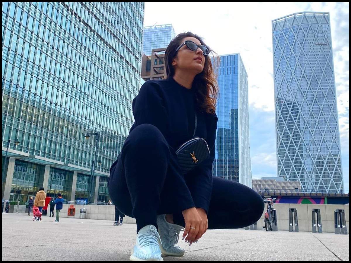 Parineeti Chopra Is Shelling Out Major Vacay Goals As She Shares A Stunning Picture On Instagram Hindi Movie News Times Of India