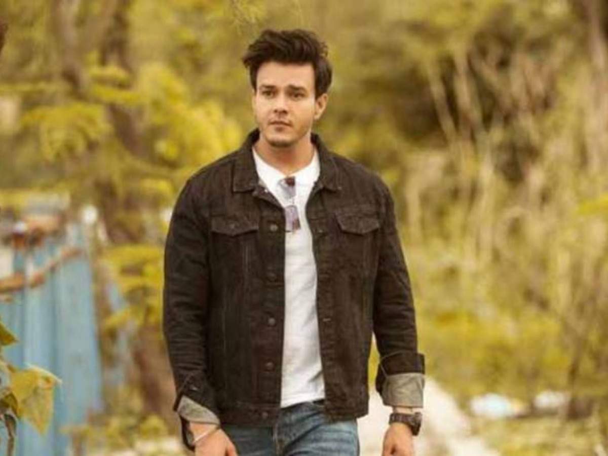 Aniruddh Dave: TV actor Aniruddh Dave turns producer - Times of India