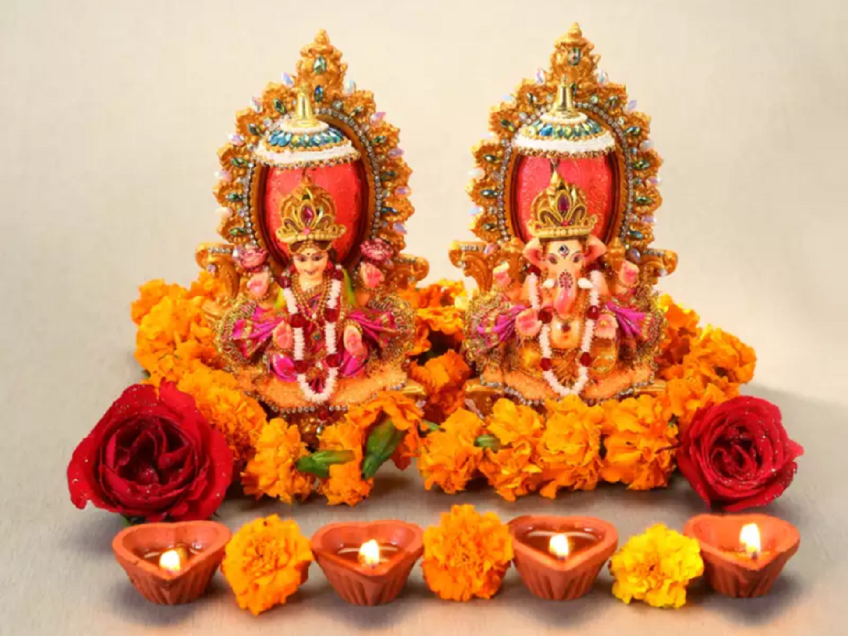 Lakshmi & Ganesh idols for homes and offices - Times of India