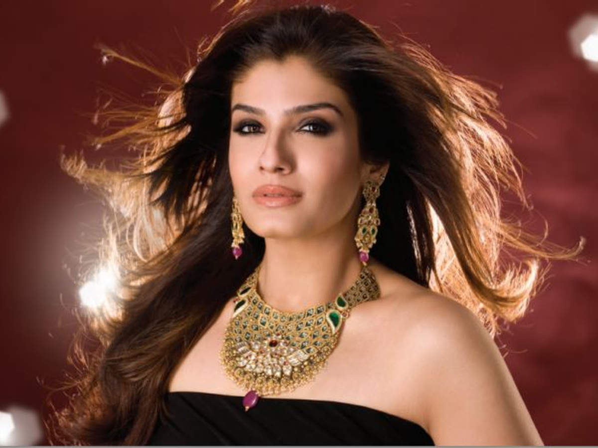 Raveena Tandon Chudai Vedio - Revealed: Raveena Tandon's beauty secret that makes her look ten years  younger than her actual age - Times of India