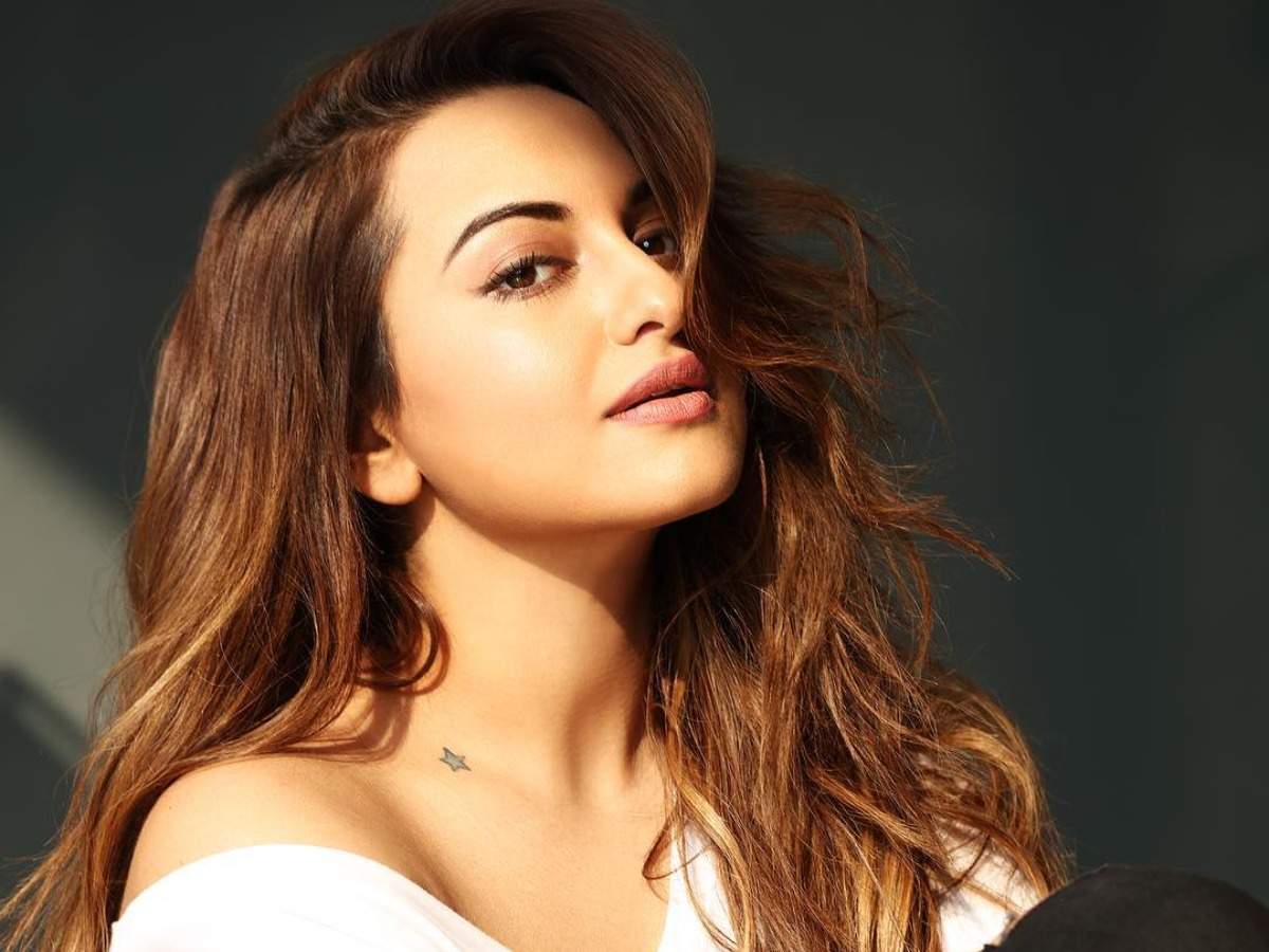 Sonakshi Sinha posts BTS pictures on Force 2’s anniversary