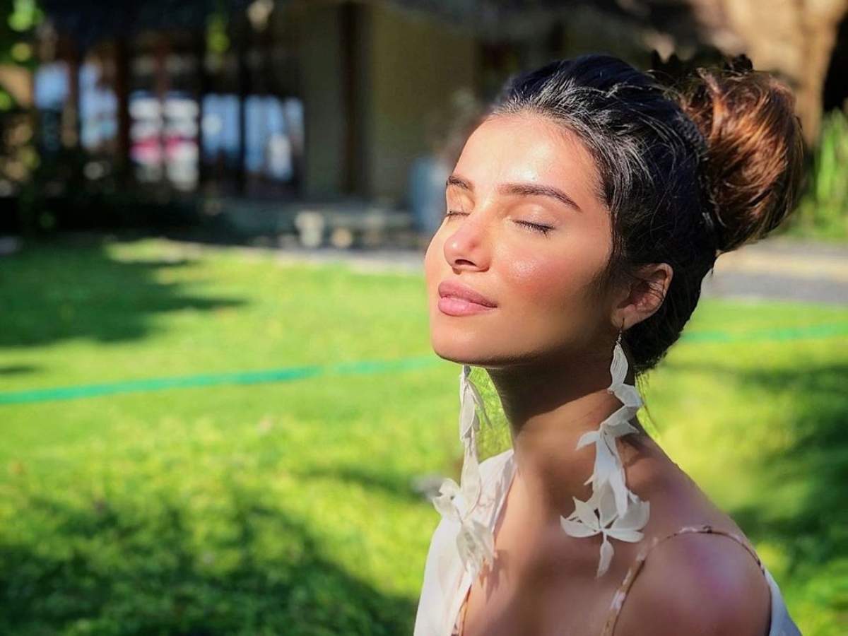 Tara Sutaria shares a glimpse of her Maldivian mornings in her latest  sun-kissed PHOTO | Hindi Movie News - Times of India