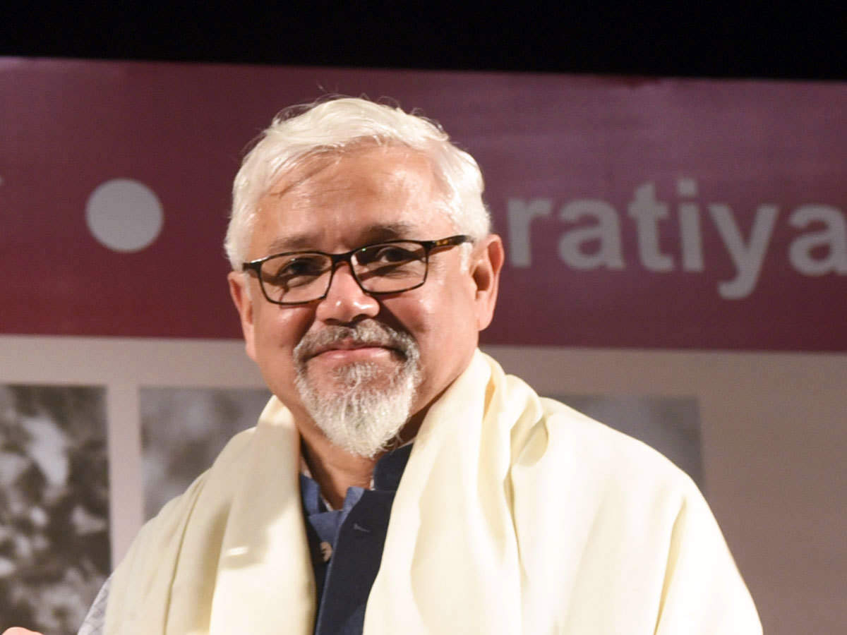 Amitav Ghosh'S New Book To Release In 2021 - Times Of India