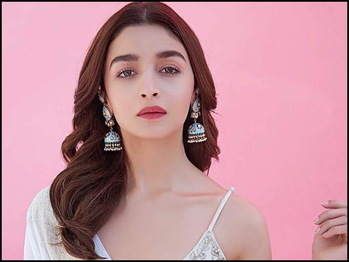 Alia Bhatt shares a motivational quote on rising again after 'falling, breaking and failing' | Hindi Movie News - Times of India Alia Bhatt shares a motivational quote on rising again after 'falling, breaking and failing' | Hindi Movie News - Times of India