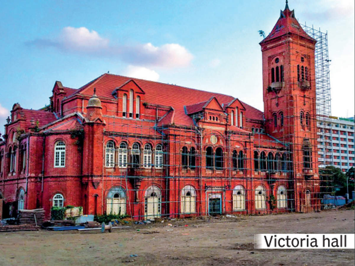 Built in 1887 by Namberumal Chetty. Each hall in the ground and first floors of the redbrick structure can accommodate 600 people