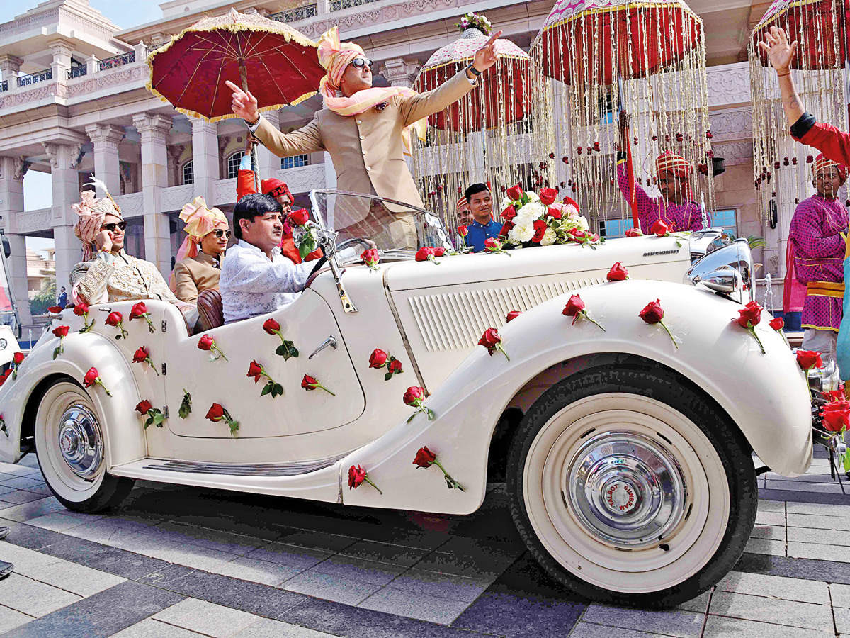 Rent Antique Car for Wedding