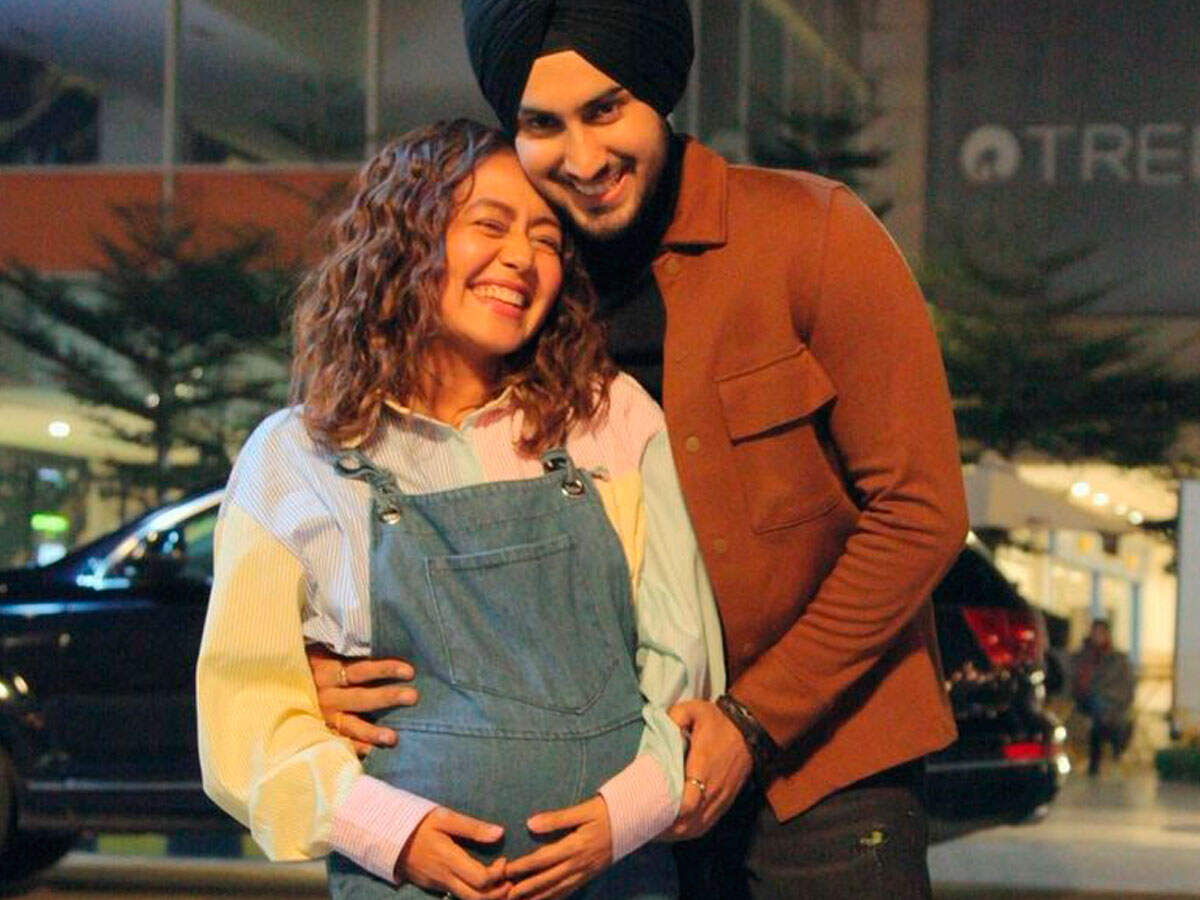 Neha Kakkar and Rohanpreet Singh tug at the heartstrings with 'Khayal Rakhya Kar' | Punjabi Movie News - Vimarsana News