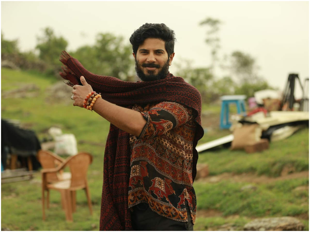 Charlie Dulquer Salmaan Reminisces Charlie As The Film Turns Five Malayalam Movie News Times Of India Produced by prakkat, joju george and shebin becker, the film stars dulquer salmaan and parvathy. charlie dulquer salmaan reminisces