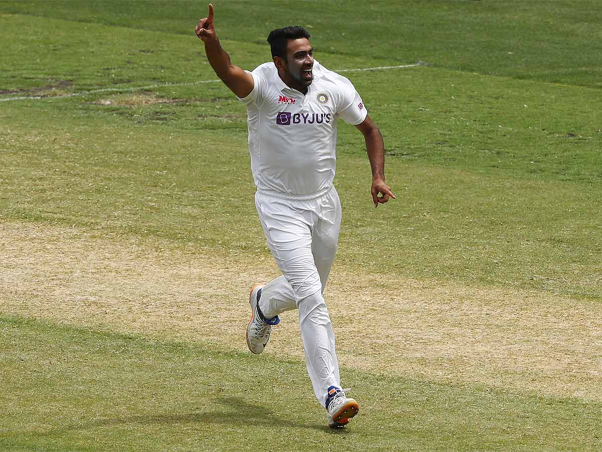 AUS v IND 2020-21: WATCH- R Ashwin bowls with his cap on during