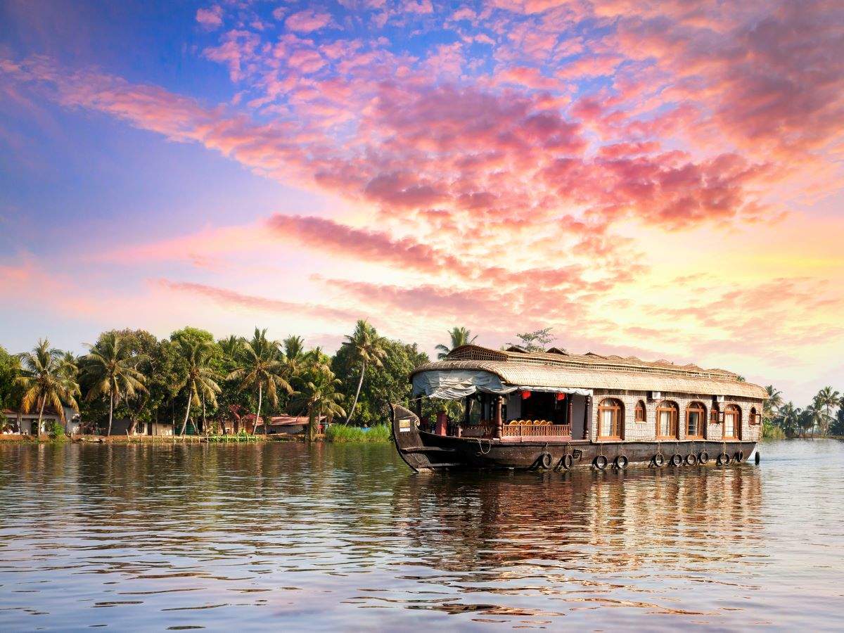 Stunning houseboat destinations that make India incredible