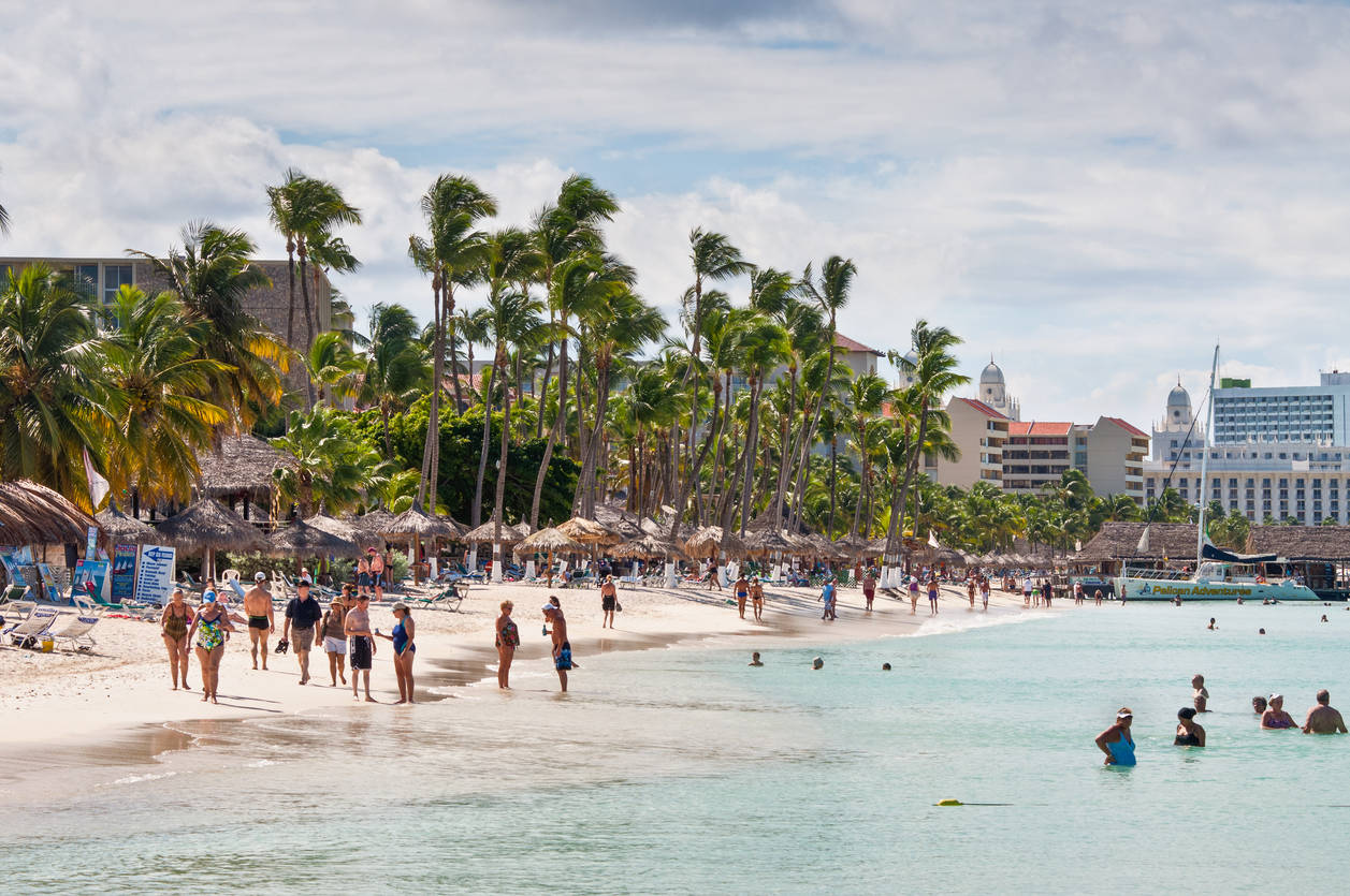 This Aruba hotel is inviting people to work-from-beach