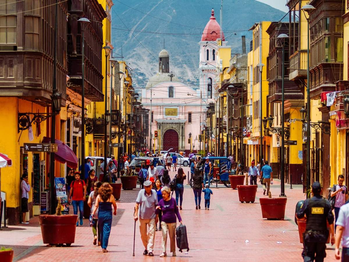 Peru to go under lockdown once again