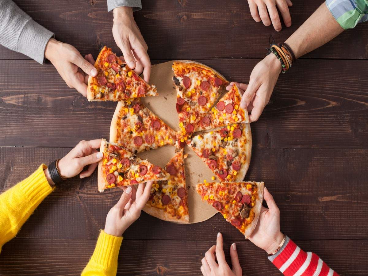 Celebrate the World Pizza Day by eating at these restaurants in Delhi