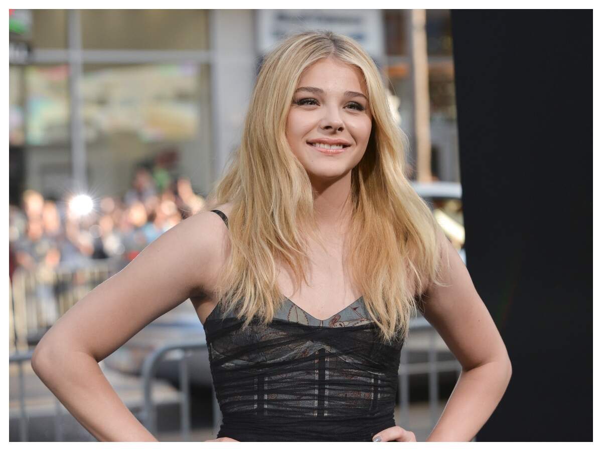 How did Chloe Grace Moretz cope with the paparazzi harassment she faced as  a child star? - Quora