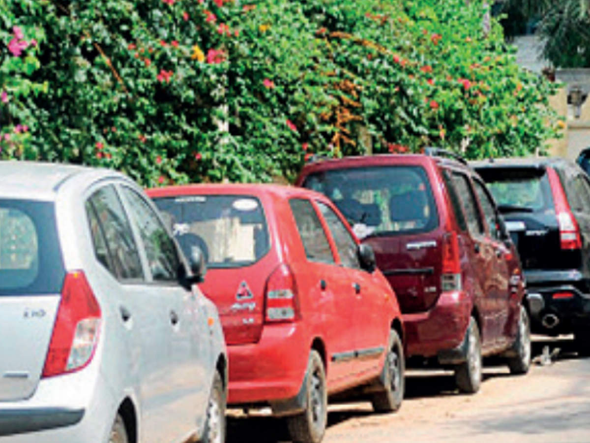 Bengaluru: RWAs back parking permits in residential areas, others fume | Bengaluru News - Times of India