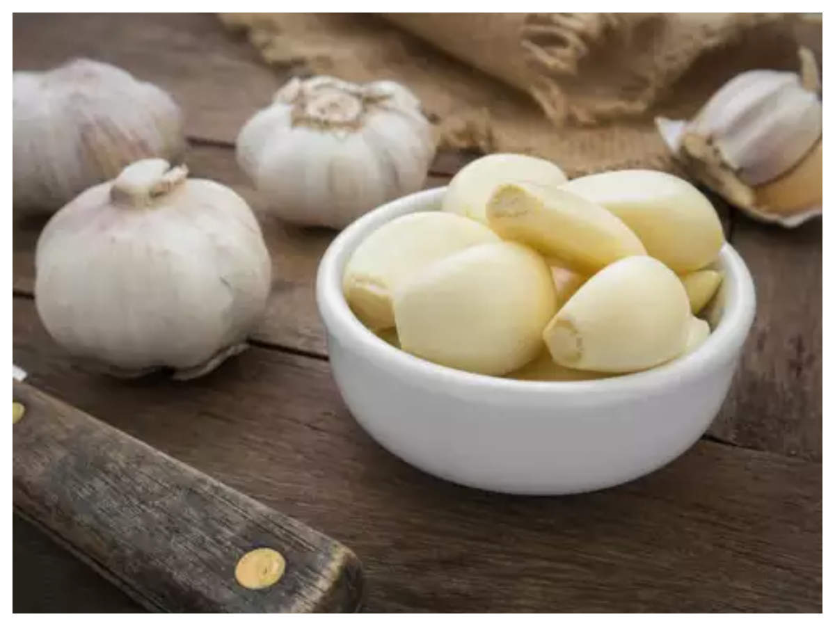 Viral This Is The Easiest Hack To Peel Garlic Within Seconds Times Of India