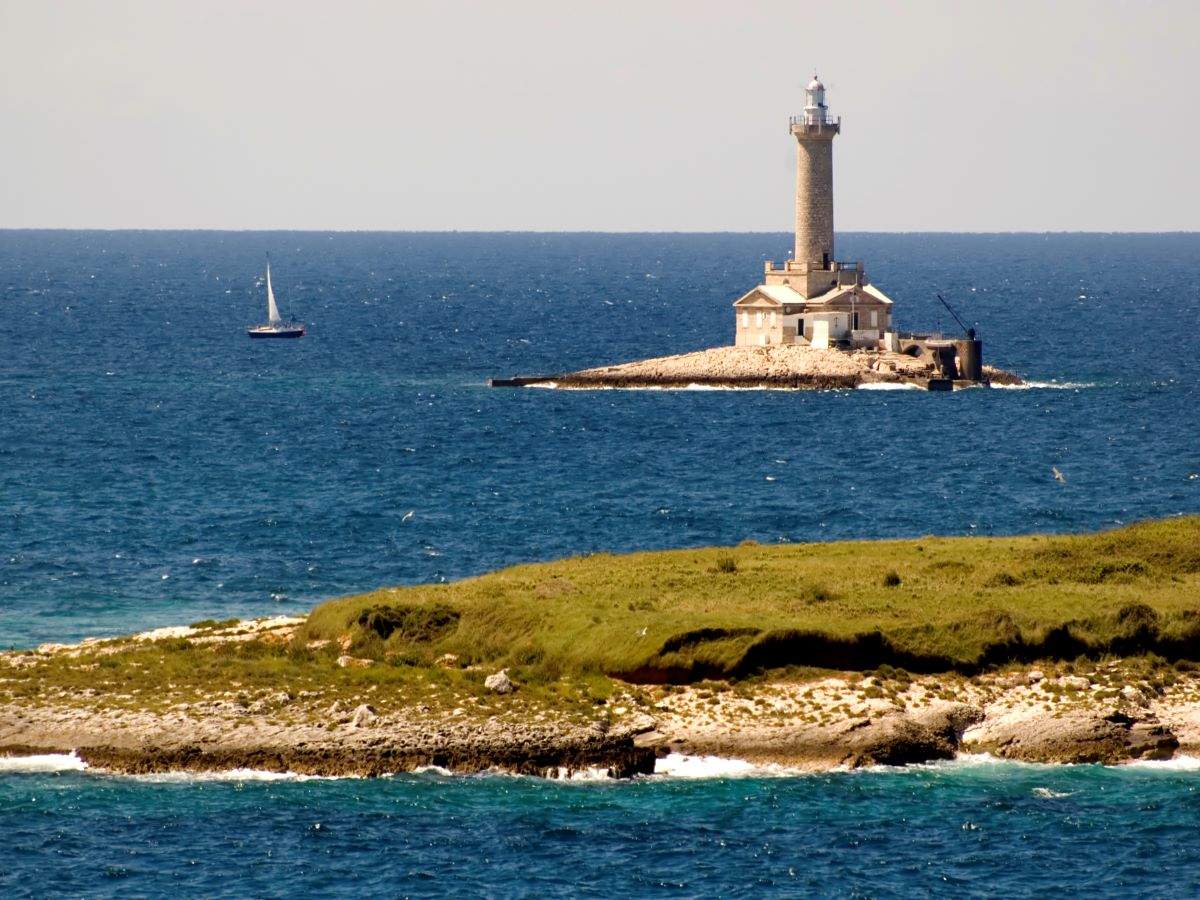 Pirate dreams! Lighthouses where you can check-in and stay