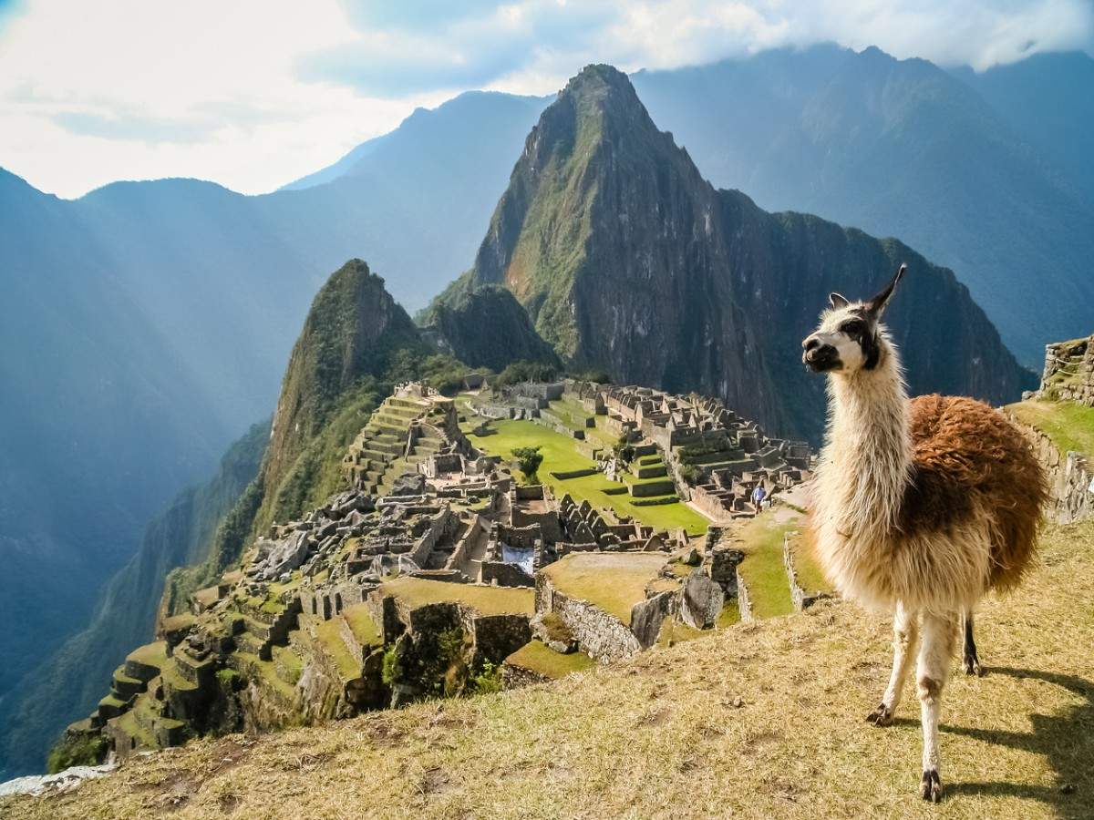 Peru suspends mandatory 14 days quarantine for tourists