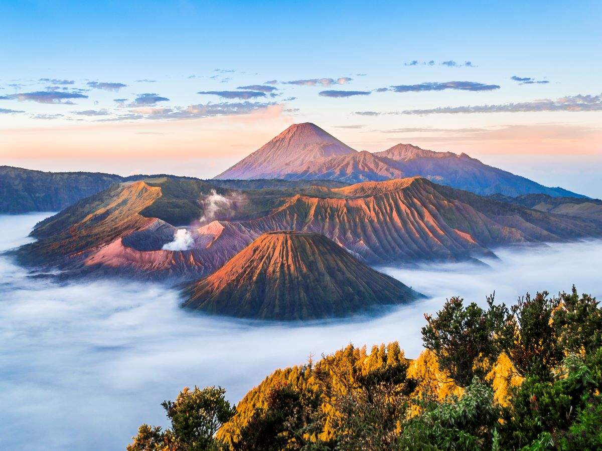 Indonesia's volcano tours - the top 5
