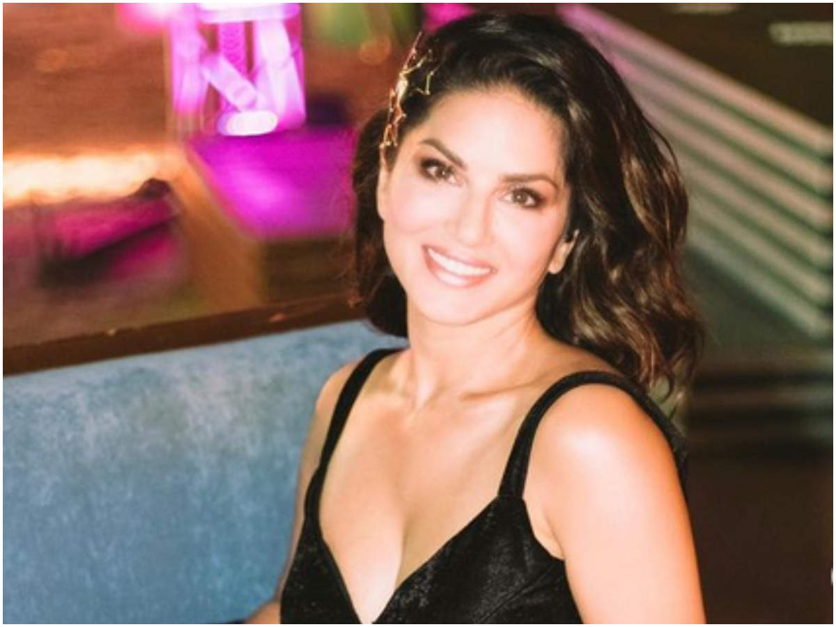 Sunny Leone looks as stylish as ever in her latest Insta post Hindi Movie News