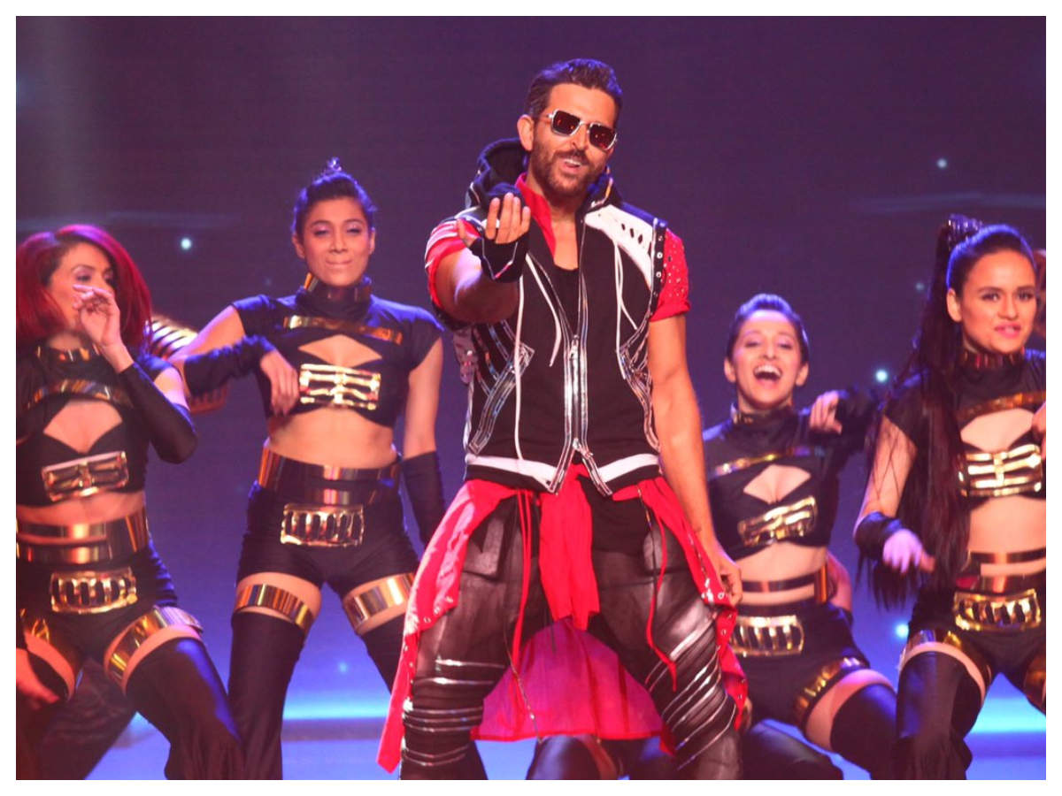 66th Vimal Elaichi Filmfare Awards 2021: Hrithik Roshan shares photos from  his electrifying dance performance | Hindi Movie News - Times of India