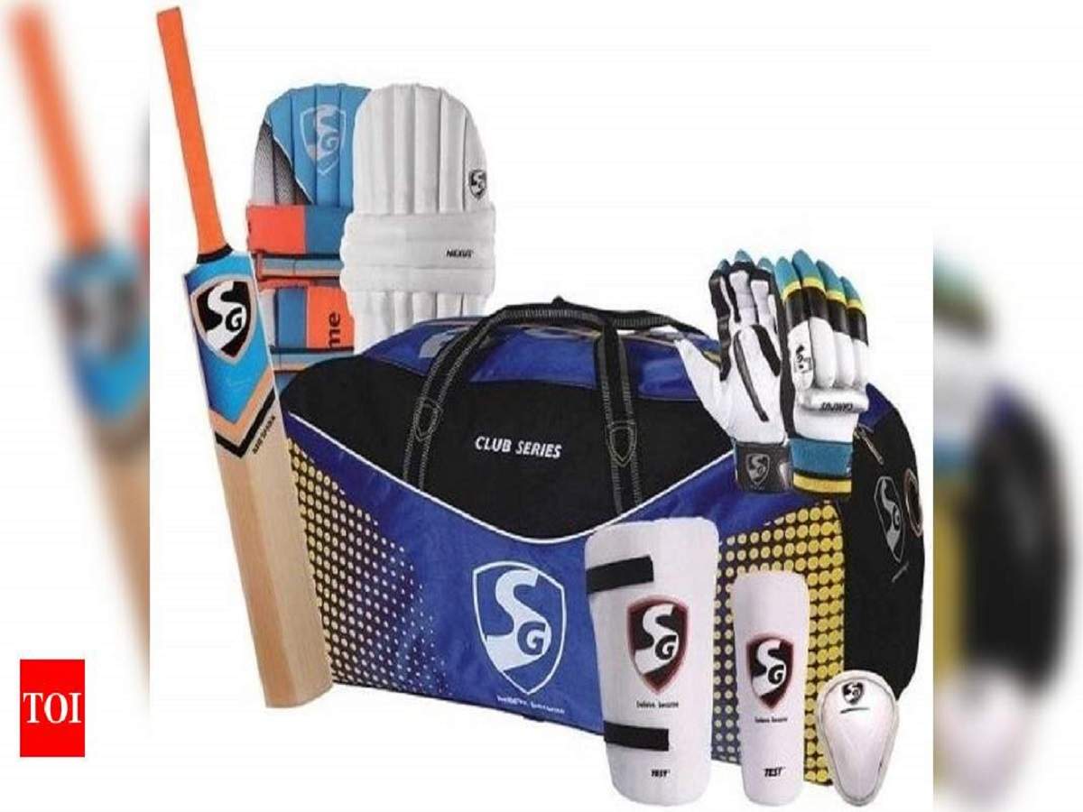 Bag 9 items Gloves Pads Bat Helmet Splay Club Complete Cricket Kit - Right Hand Ball