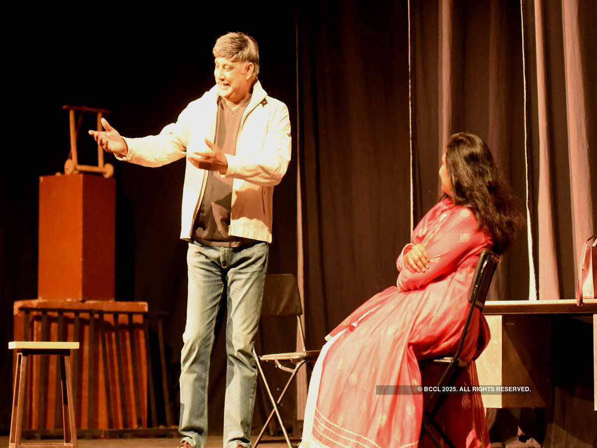Play Ek Actor ki Maut entertains Jaipurs theatre lovers