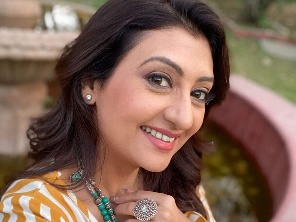 Exclusive - Juhi Parmar to re-enter Hamariwali Good News in a completely new avatar - Times of India