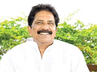 Born on June 1, 1952 at Tagarapuvalasa in Vizag city, Sabbam Hari started his career in politics in the Congress party. He worked as a Visakha Yuvajana Congress leader in 1985 and was elected as mayor of VMC in 1995. He contested for Parliament in 2009 on a Congress ticket and won from Anakapalle constituency. He joined TDP in 2019.