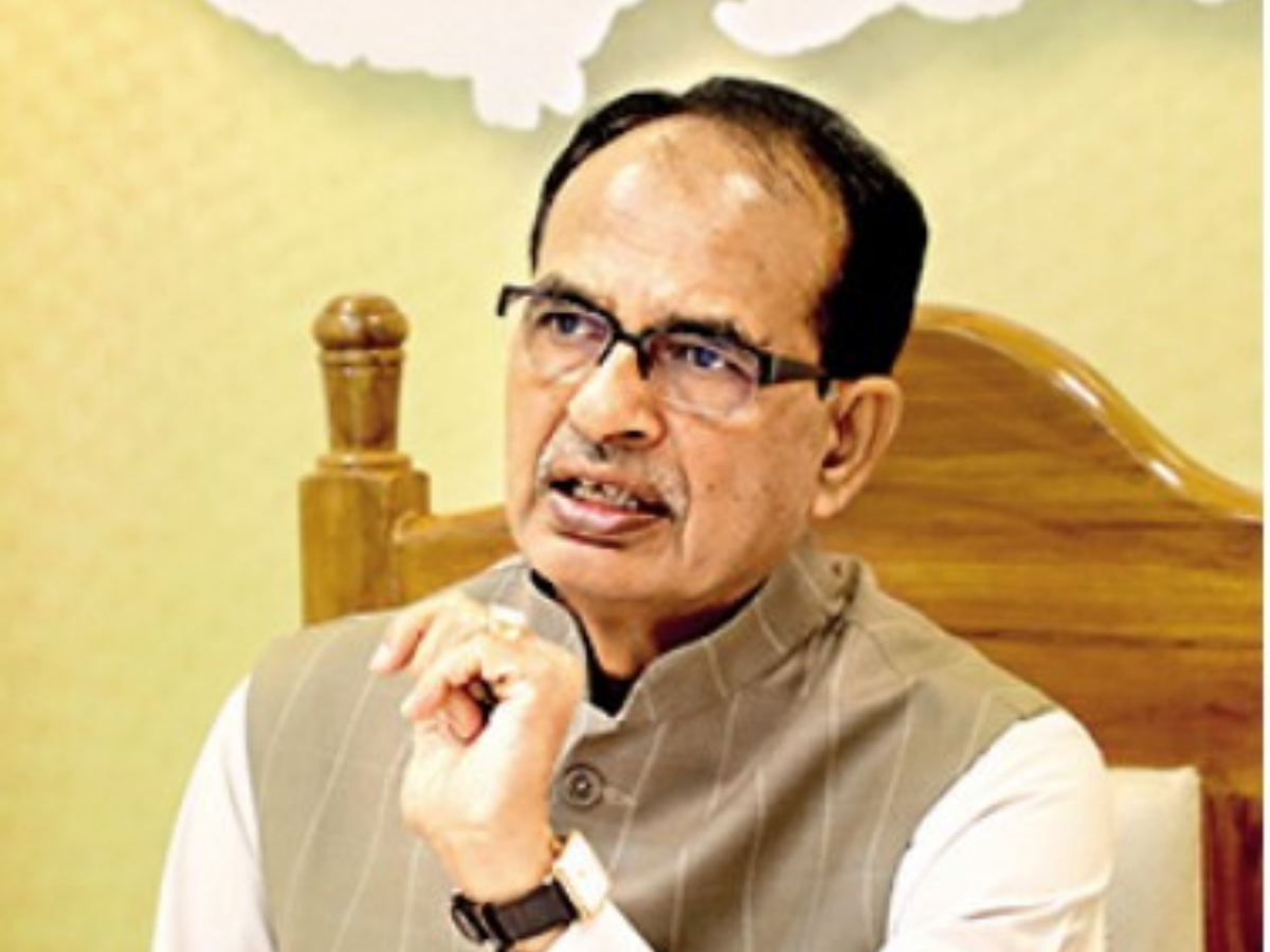 Chief minister said that in addition to sub-health centres in large villages, fever clinics should also be set up