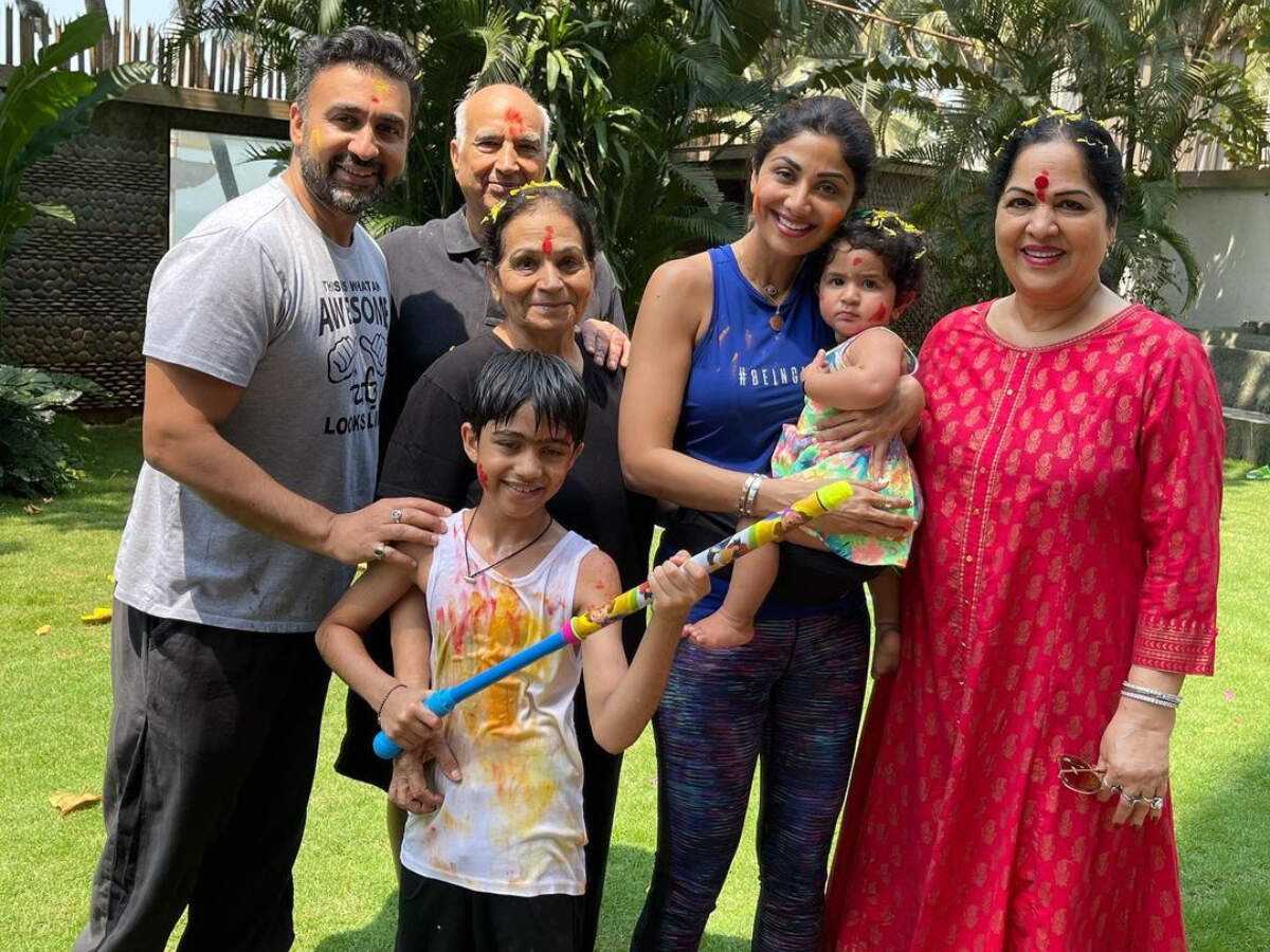 Shilpa Shetty: Super Dancer 4 judge Shilpa Shetty Kundra's family including kids Viaan-Samisha test positive for Covid-19; actress' tests are negative - Vimarsana News