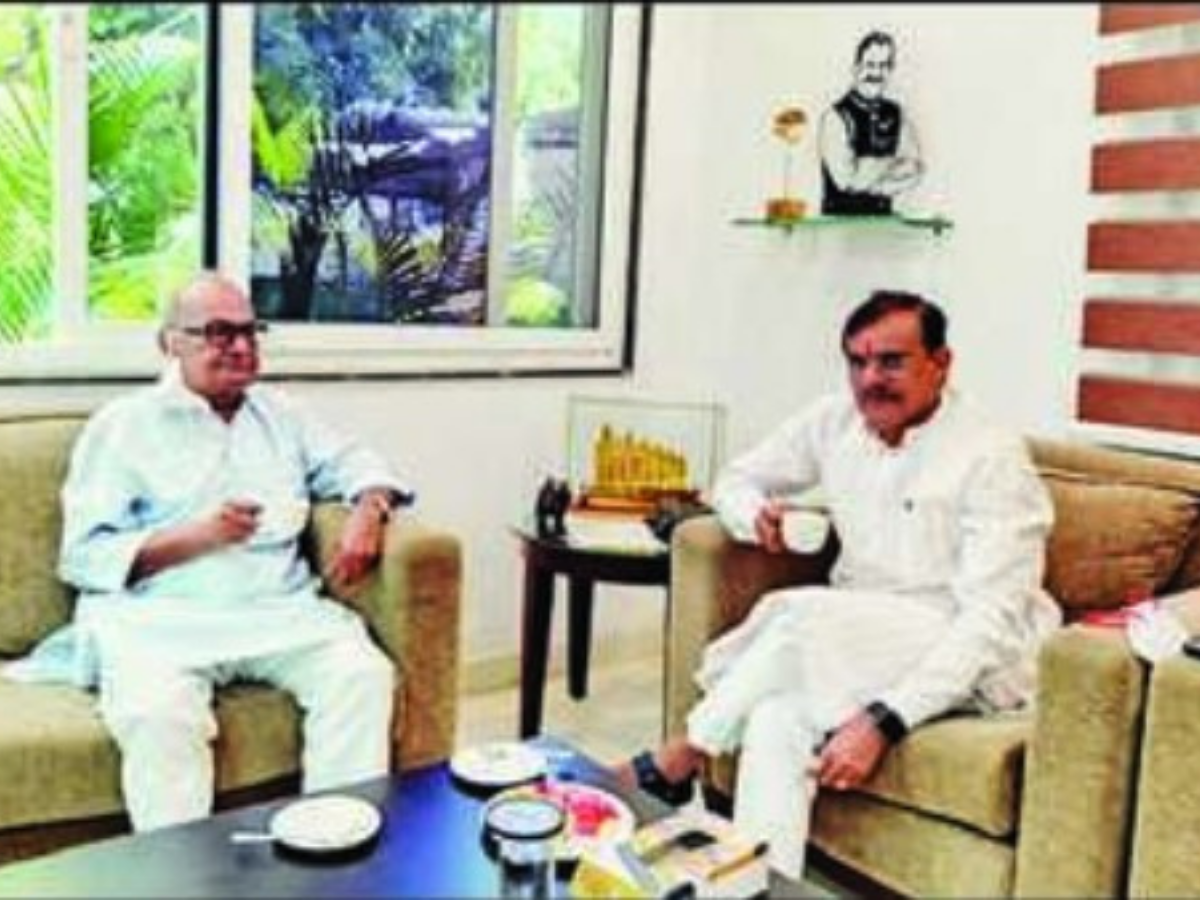 Senior BJP leader Jayant Malaiya (left) with state party president VD Sharma at the latter’s residence, on Friday